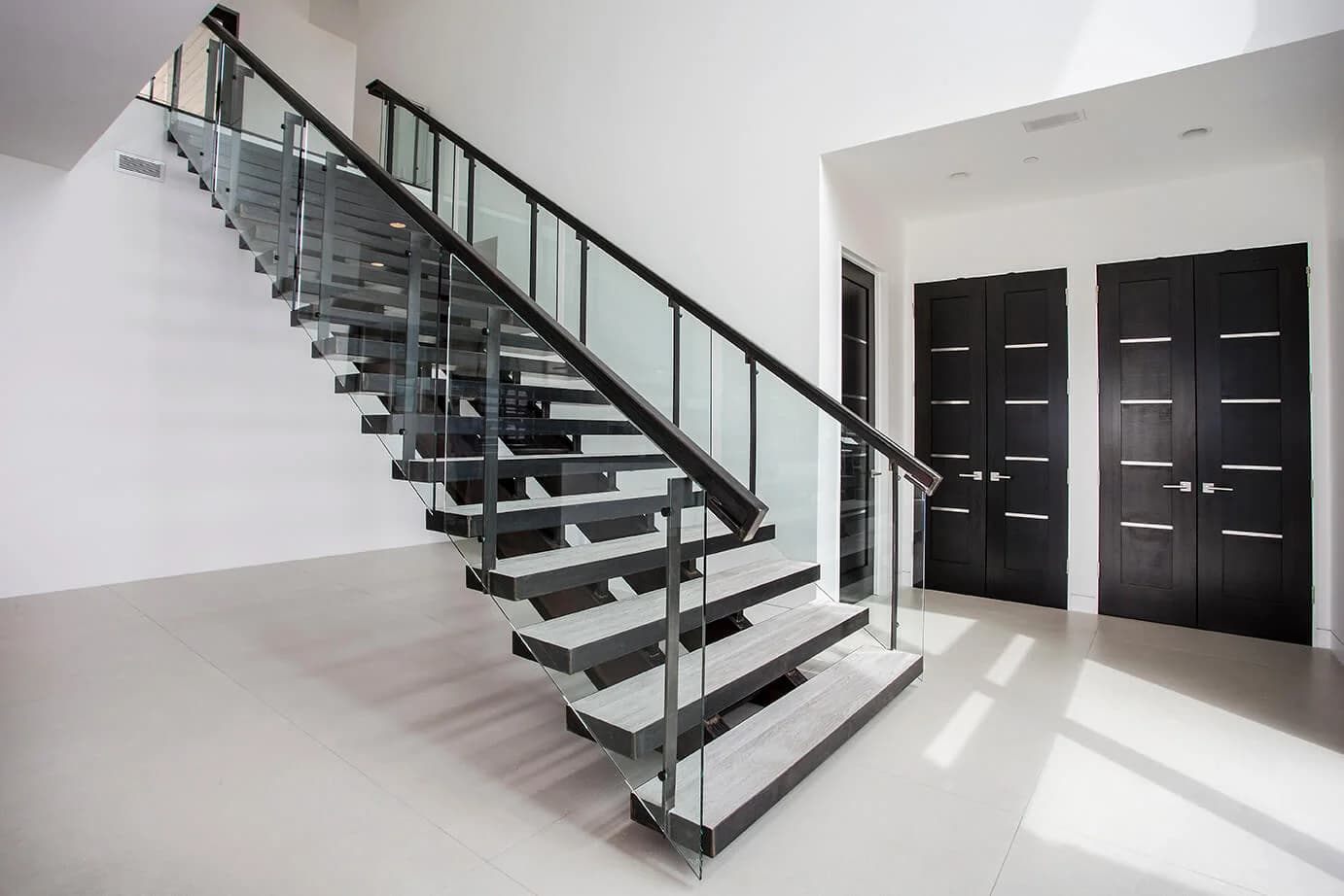 Tanner Glass & Hardware portfolio photo