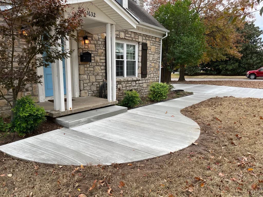 Tulsa Driveway Pretty House Front Porch1
