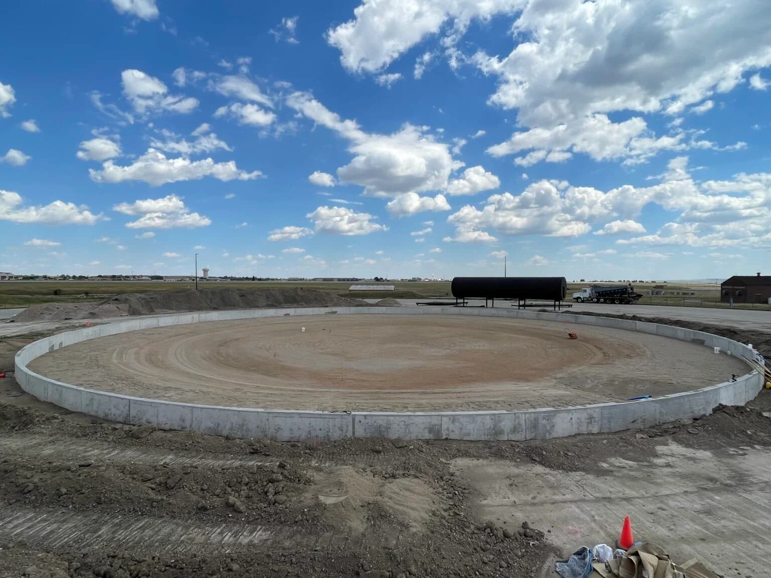 A mostly empty Mainline Contracting site.
