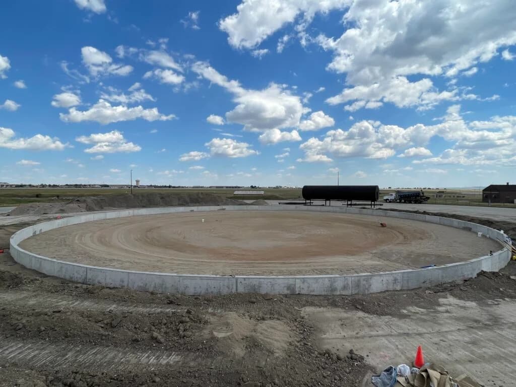 A mostly empty Mainline Contracting site.