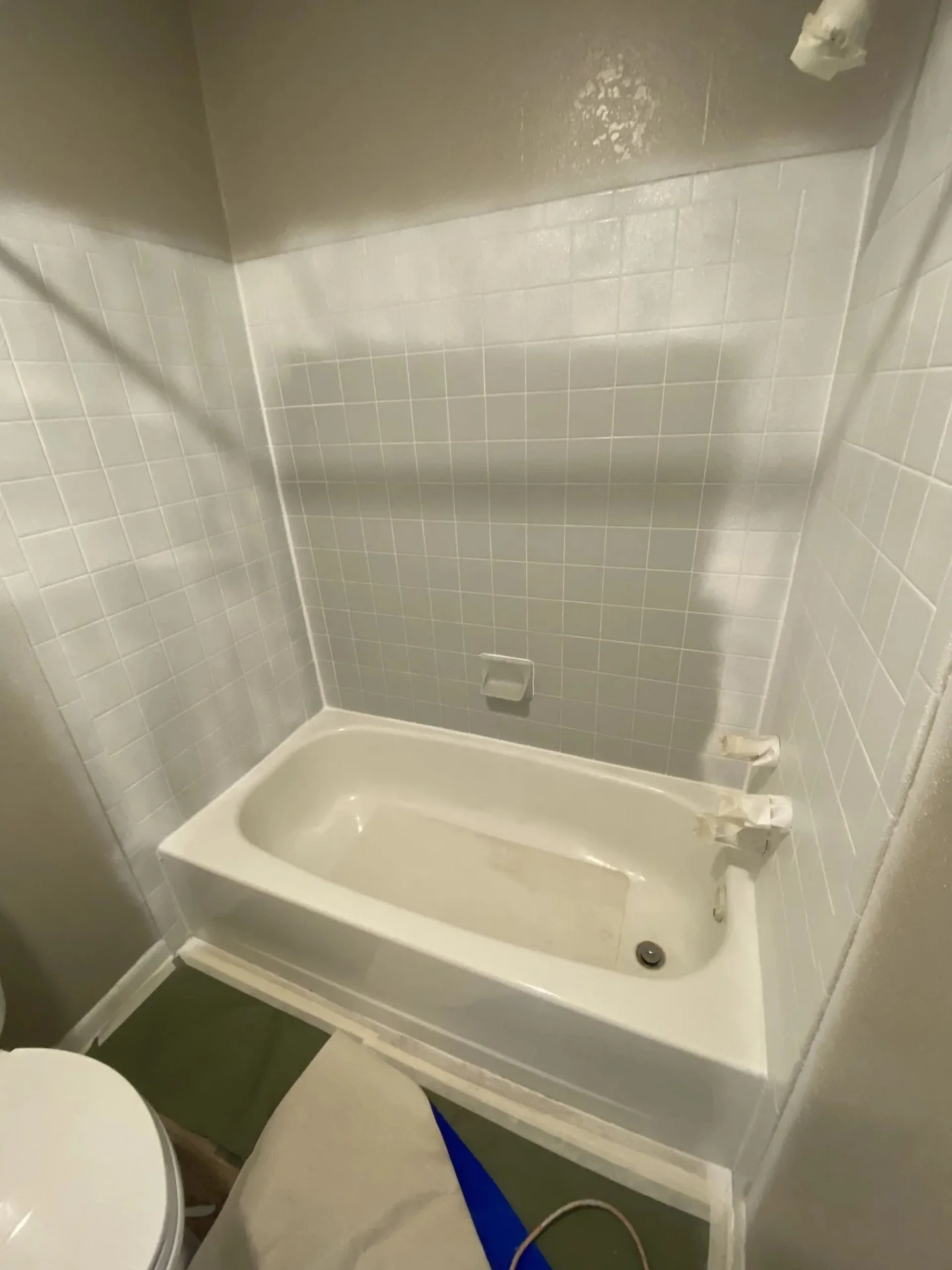 Bathtub resurfacing