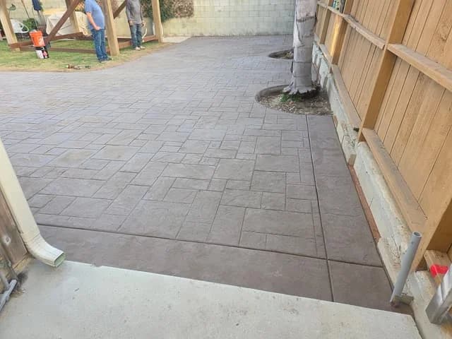 Stamped concrete patio with an ashlar slate pattern