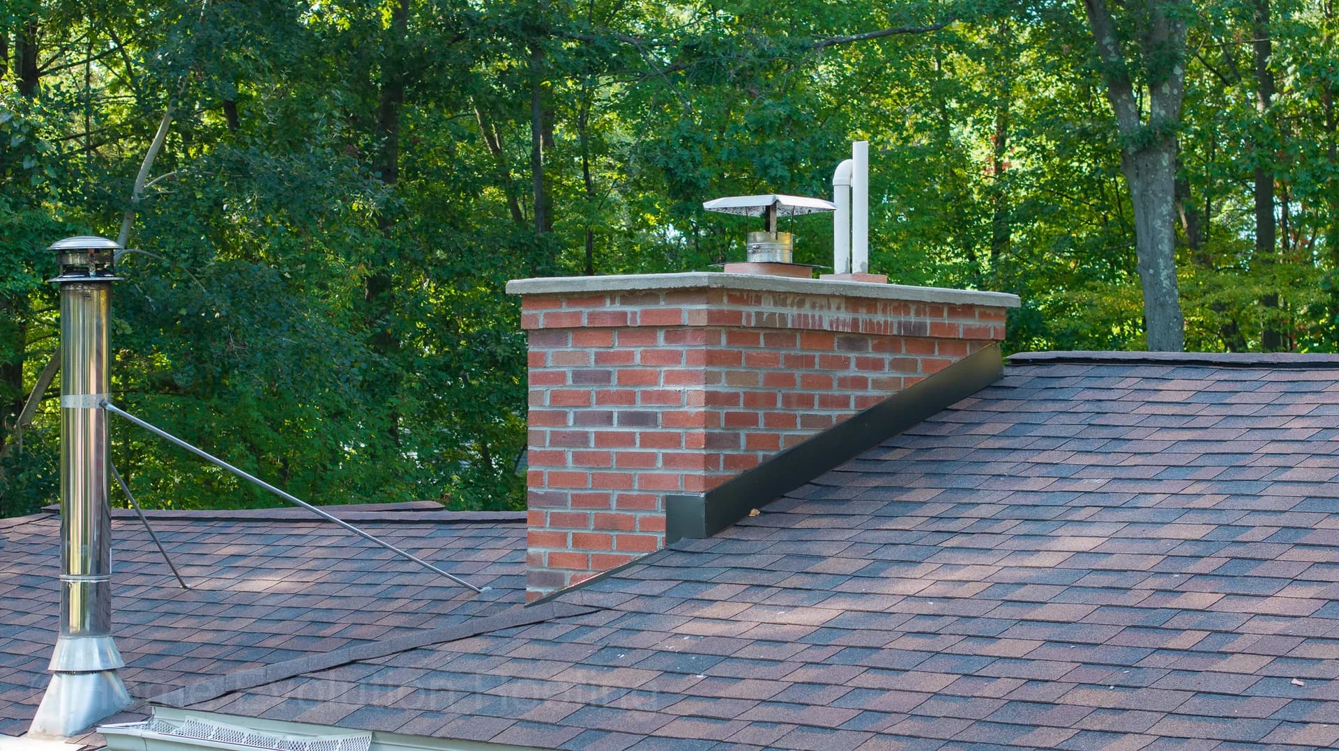 Expert chimney repair in Clifton Park, NY, restoring brickwork and sealing leaks.