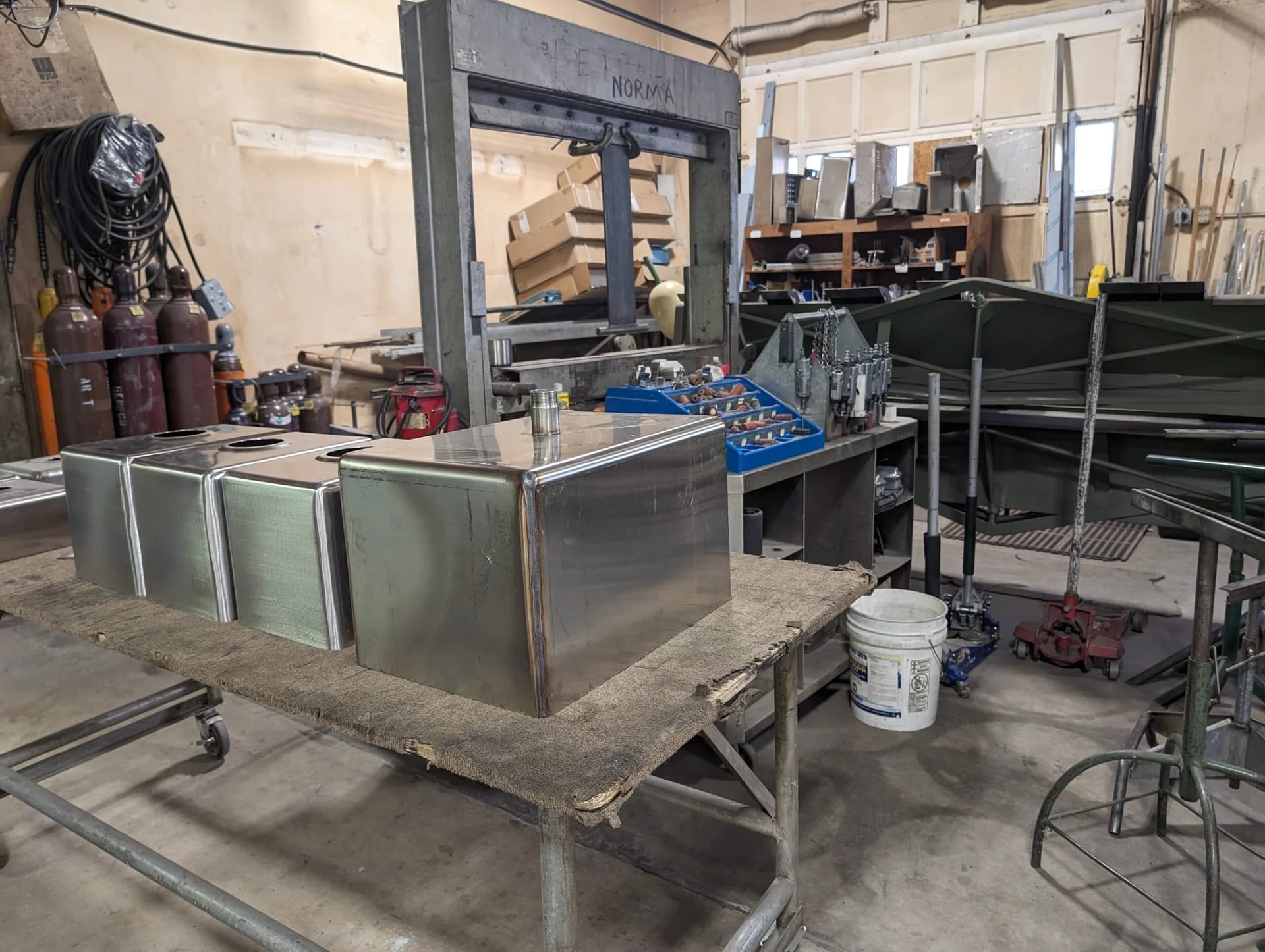 Industrial press brake for precision sheet metal bending and HVAC ductwork fabrication