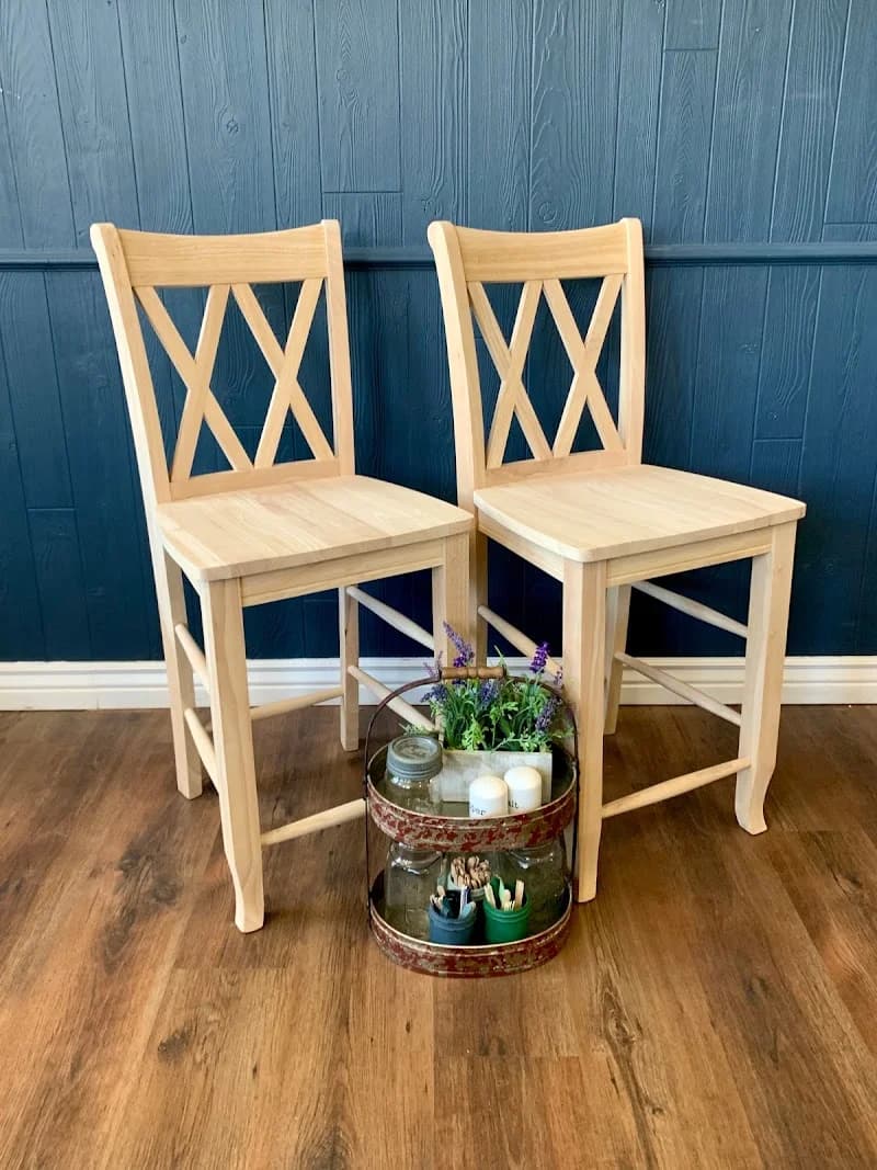 Four Sisters Furniture, Custom Framing & Gifts portfolio photo