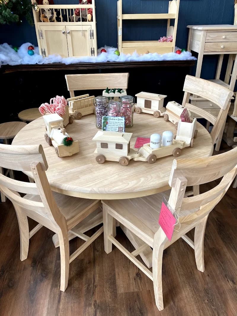 Four Sisters Furniture, Custom Framing & Gifts portfolio photo