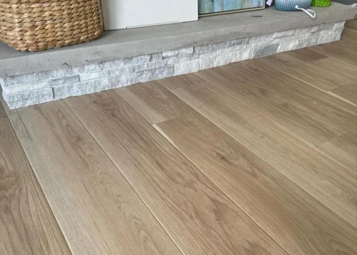 milwaukee-flooring-LVP-completed-close-up