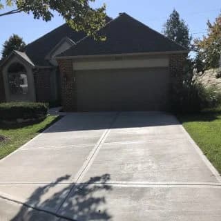 residential concrete driveway