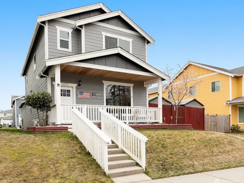 Clay Hughes portfolio photo