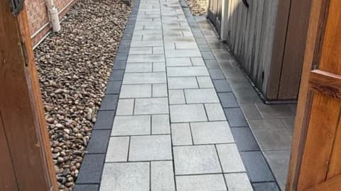 Paver walkaway