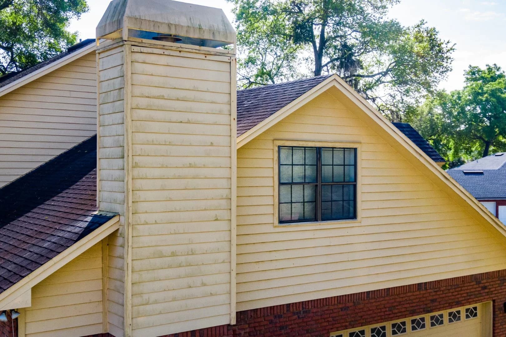 Pressure washing moss and algae removal from roof Jacksonville FL