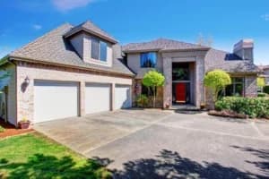concrete driveway and home in Port Orange