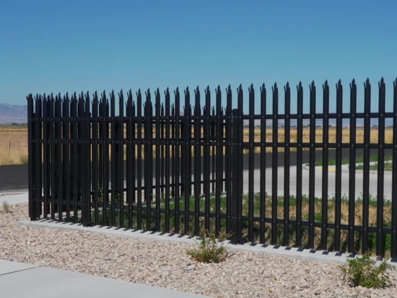CUSTOM FENCE CO portfolio photo
