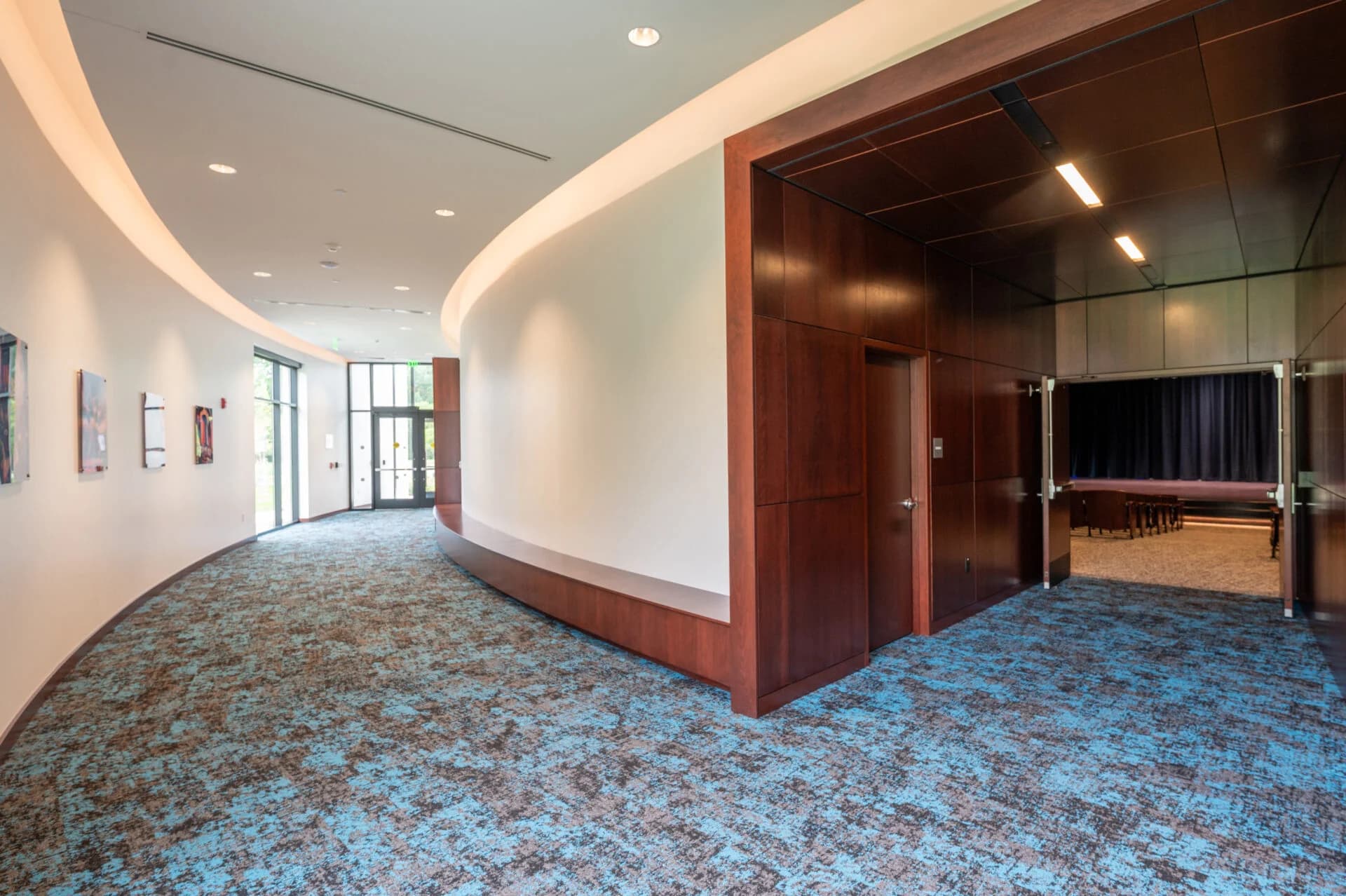 Canterbury_Woods_Theater_Entrance_from_Curved_Hallway_Amherst_NY