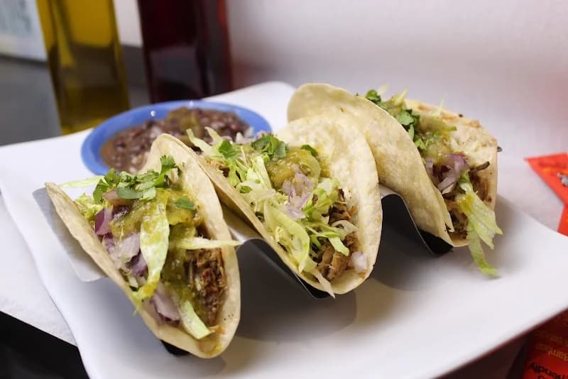 Oswaldo Samaniego portfolio photo