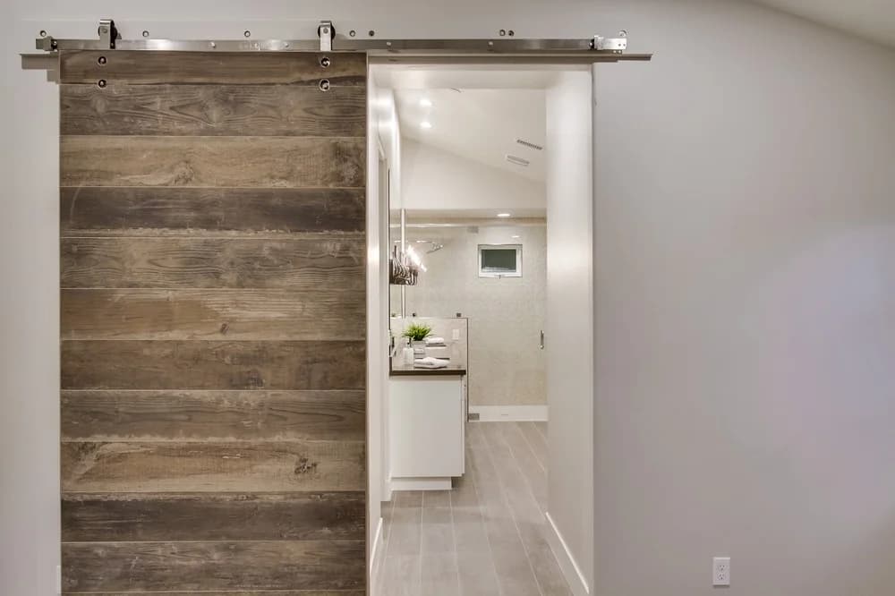 bathroom tile in vista