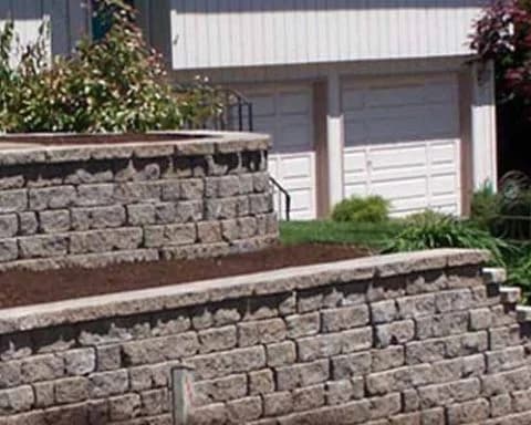 retaining wall installation in Portland Oregon