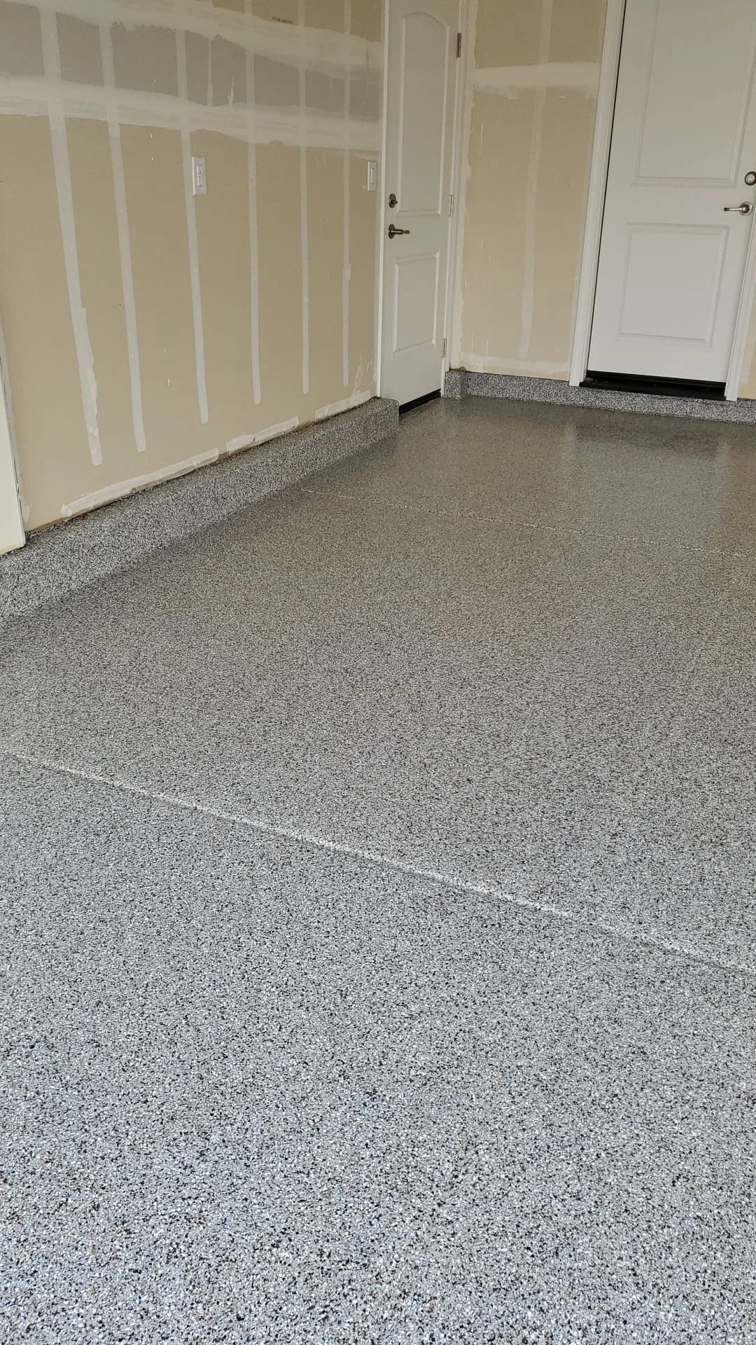 Garage Floor Coating Using Polyaspartic