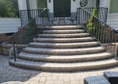 Brick entryway steps by Bagwell & Son Masonry