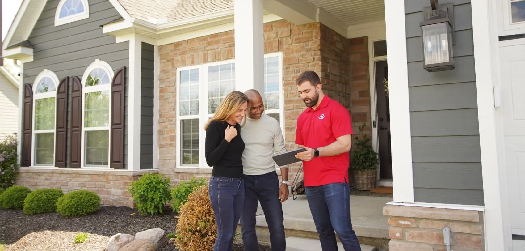 Mr Roof provides roofing, siding, windows, gutters, masonry and insulation.