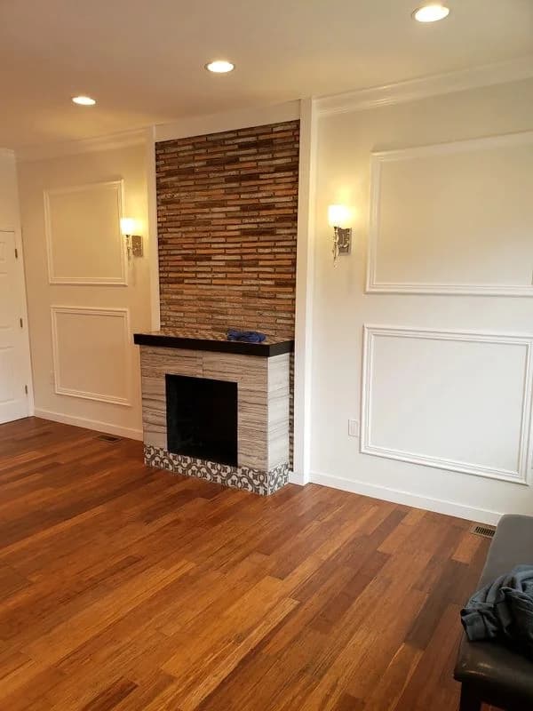 empty room hardwood floor with ceiling lights