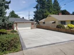 Decorative concrete steps with clean edges in Eugene, Lane County OR