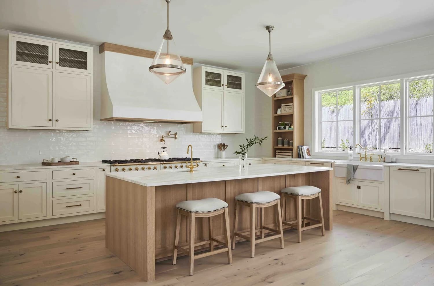 Custom Kitchen Cabinets