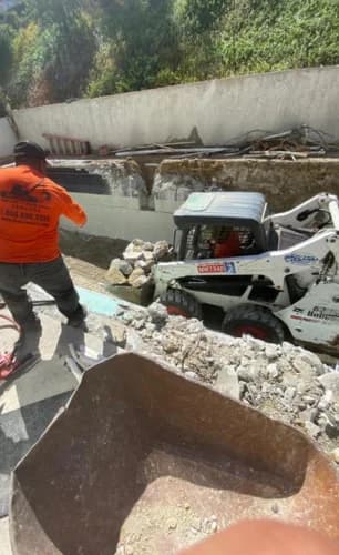 Commercial Demolition - Demoleaders