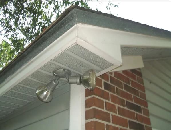 Seasonal Roof Maintenance Guide for Chicagoland Homes