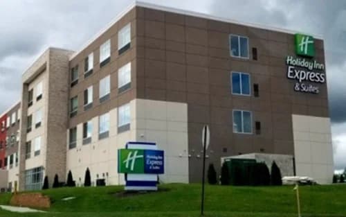 Champion Roofing-Commercial Roof-Holiday Inn Roof.jpeg