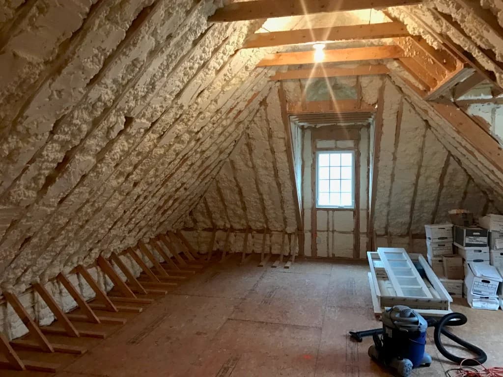 Attic Spray Foam insualtion (4)