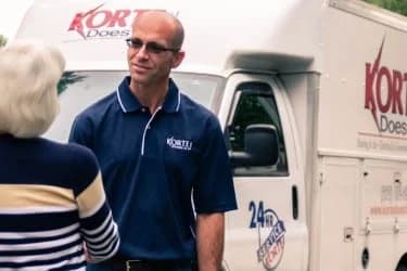Korte and customer