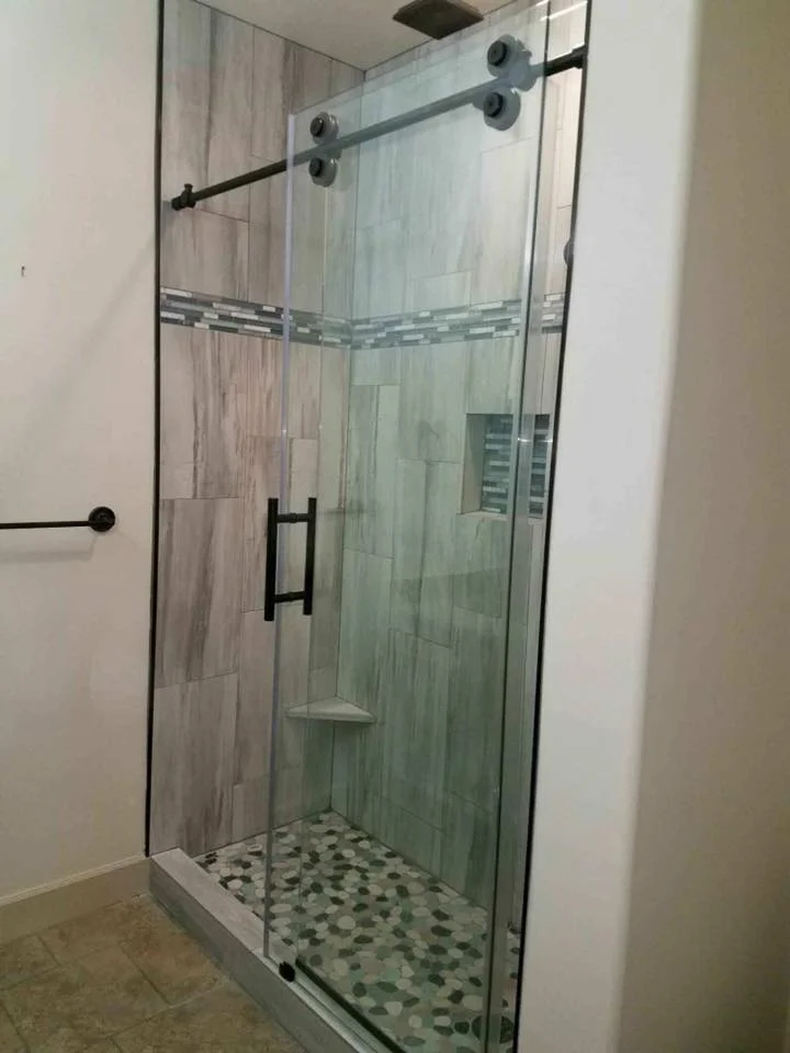 Duval Glass & Mirror portfolio photo